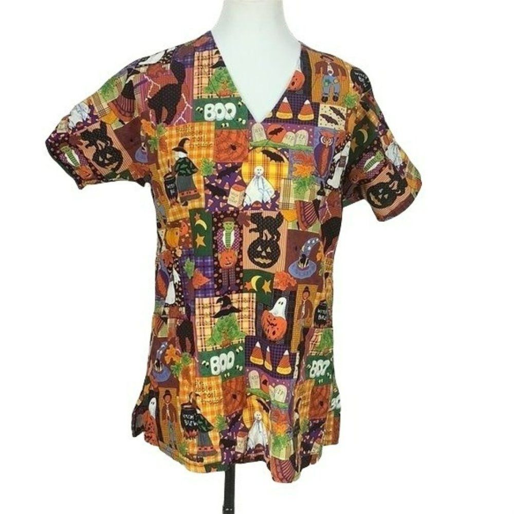 White Cross Halloween Size medium‎ Scrub Top Shirt